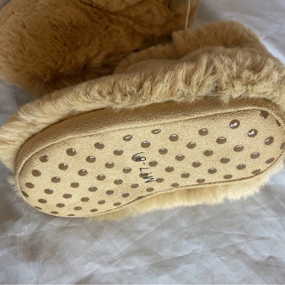 2 Girl’s Cat & Jack Gray & Tan Faux Fur Bootie Slippers Size M 7-8 - Picture 7 of 7